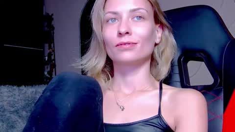 Snapshot of karoline121 chatting on 10.07.25 karoline121 online show from 10.07.25