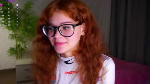 Snapshot of karolinerush chatting on 05.07.26 lina online show from 05.07.26