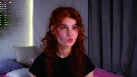 Snapshot of karolinerush chatting on 05.25.26 lina online show from 05.25.26