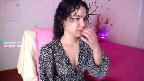 Karolina 3 online show from 10.27.25