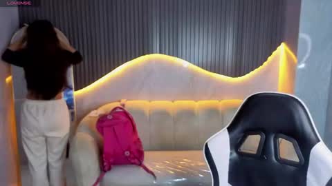 Follow me.. Live 730 to 1400 online show from 07.13.26