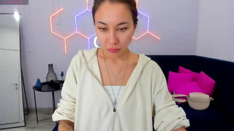 Snapshot of kat__cat chatting on 05.04.26 kat__cat online show from 05.04.26