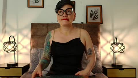 Snapshot of kat_paradisse chatting on 04.26.26 kat paradisse online show from 04.26.26