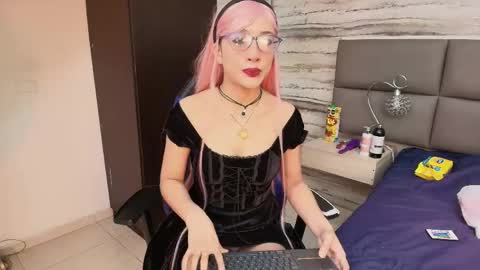   online show from 05.10.26