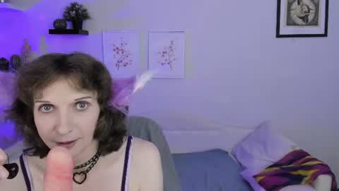 Snapshot of kate_avis chatting on 07.18.26 kate_avis online show from 07.18.26