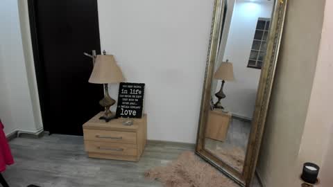 Snapshot of kate_belle chatting on 12.14.24 Kate online show from 12.14.24