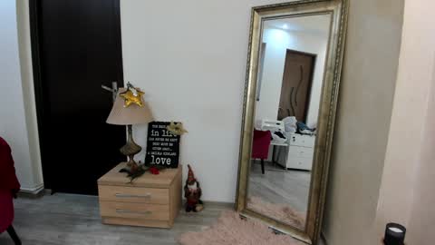 Snapshot of kate_belle chatting on 01.04.25 Kate online show from 01.04.25