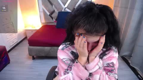 Snapshot of kate_lawrence_ chatting on 02.28.25 kate_lawrence_ online show from 02.28.25