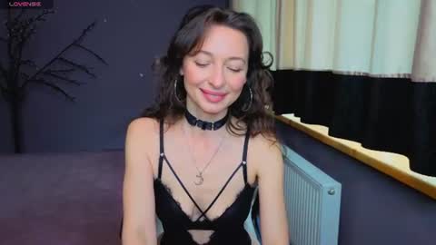 Snapshot of kate_millersi chatting on 06.17.26 Kare online show from 06.17.26