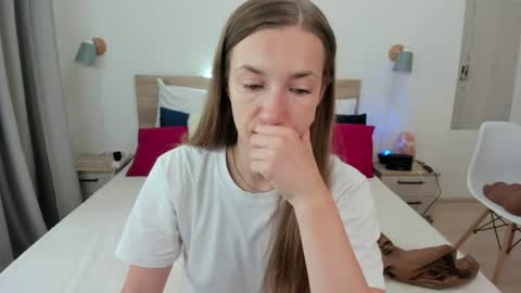 kate_redgar online show from 07.27.26