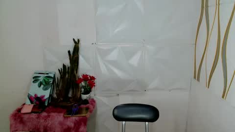 Kate online show from 12.23.24