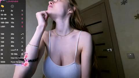 Snapshot of kate_swon chatting on 01.20.25 Kate online show from 01.20.25