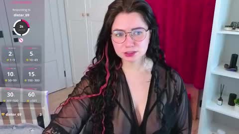 Snapshot of katekisaa chatting on 11.16.25 Kate online show from 11.16.25