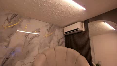 Im Katherine but call me Kate  online show from 04.15.26