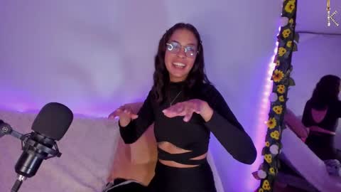 Snapshot of kateraw chatting on 01.15.25 Kate online show from 01.15.25