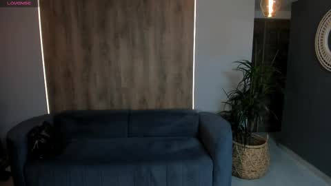 K A T E  online show from 03.08.25