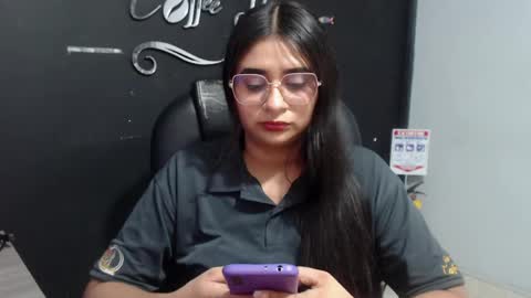 Call me Lau  online show from 05.02.26