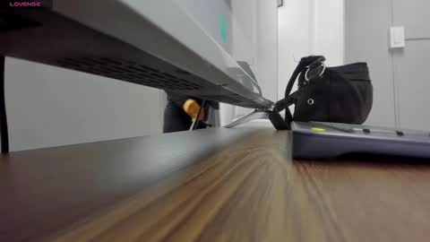   online show from 11.25.25