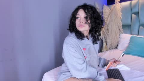Snapshot of kathegomez_ chatting on 01.29.25 KatheGomez  online show from 01.29.25