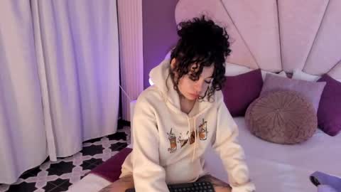 KatheGomez  online show from 04.15.26