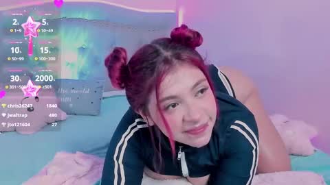 Snapshot of kathia_saenz chatting on 12.28.24 Kathia online show from 12.28.24