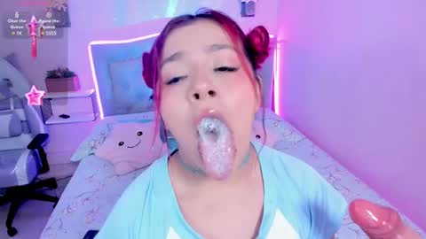 Snapshot of kathia_saenz chatting on 01.25.25 Kathia online show from 01.25.25