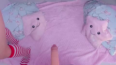 Snapshot of kathia_saenz chatting on 02.06.25 Kathia online show from 02.06.25