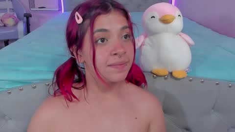 Snapshot of kathia_saenz chatting on 03.07.25 Kathia online show from 03.07.25