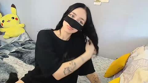 Snapshot of kathrineberry chatting on 02.13.25 KathrineBerry online show from 02.13.25