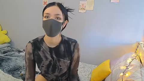 Snapshot of kathrineberry chatting on 02.14.25 KathrineBerry online show from 02.14.25