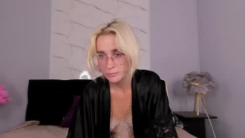 Snapshot of kathrynmoss chatting on 07.14.26 Kathryn online show from 07.14.26