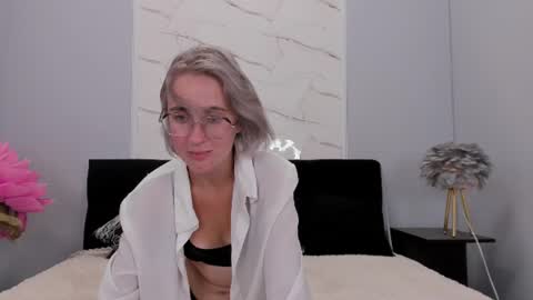 Snapshot of kathrynmoss chatting on 07.28.26 Kathryn online show from 07.28.26
