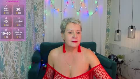 Snapshot of kathy_sunn chatting on 01.04.25 Kathy online show from 01.04.25