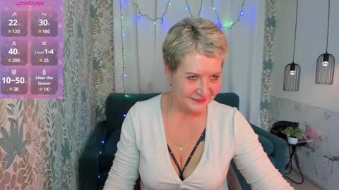 Snapshot of kathy_sunn chatting on 01.11.25 Kathy online show from 01.11.25
