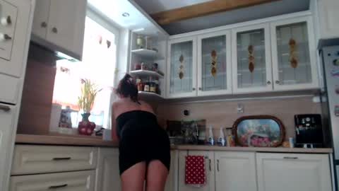 Snapshot of kathylovexxx chatting on 06.17.26 Kathy online show from 06.17.26
