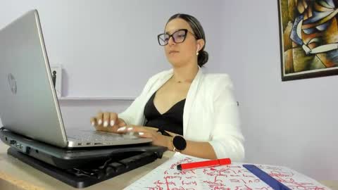 Khaterine online show from 02.11.25