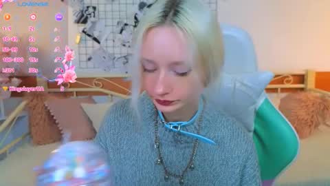 Snapshot of katia_kim chatting on 03.28.26 Katia online show from 03.28.26