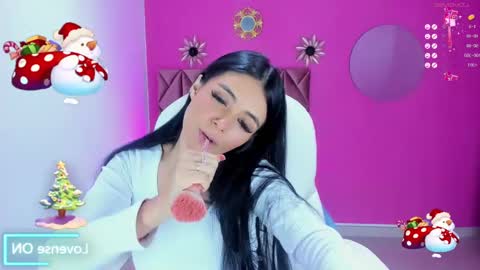 Snapshot of katia_sex25 chatting on 12.15.24 Katia  online show from 12.15.24