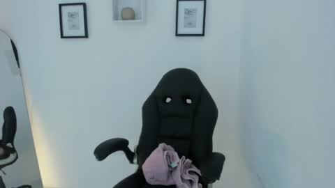 Snapshot of katia_sex25 chatting on 05.09.26 Katia online show from 05.09.26