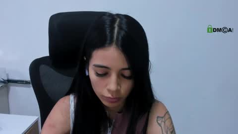 Snapshot of katia_sex25 chatting on 05.23.26 Katia online show from 05.23.26