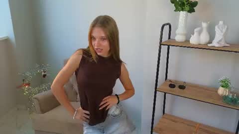 Snapshot of katie_hawkins chatting on 07.02.26 Mary online show from 07.02.26