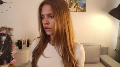 Snapshot of katie_hawkins chatting on 07.15.26 Mary online show from 07.15.26
