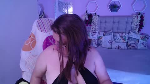 Snapshot of katiee_jones_ chatting on 01.13.25 Katherine online show from 01.13.25