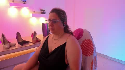 Snapshot of katiee_jones_ chatting on 09.29.25 Katherine online show from 09.29.25