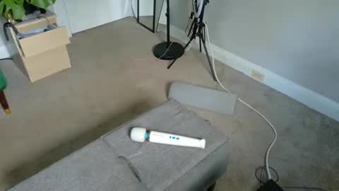 Snapshot of katieericson13 chatting on 10.21.25 Kate online show from 10.21.25