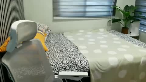 Snapshot of katiefrox_ chatting on 01.23.25 katiefrox  online show from 01.23.25