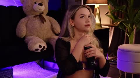 KatJolie online show from 06.02.26