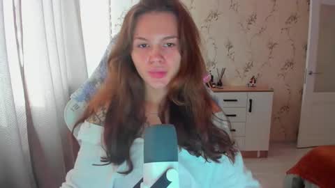 Snapshot of katrinasoul chatting on 10.16.25 Katty online show from 10.16.25