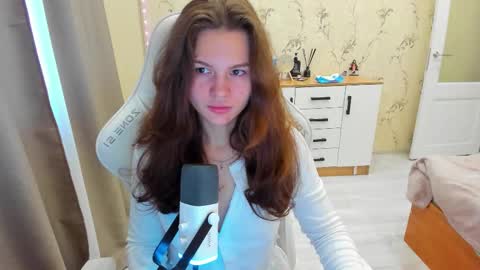 Snapshot of katrinasoul chatting on 10.22.25 Katty online show from 10.22.25