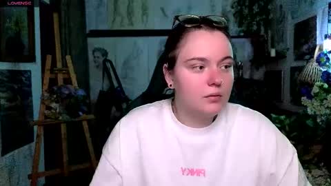 Snapshot of katrinclub chatting on 09.13.25 Katrin online show from 09.13.25